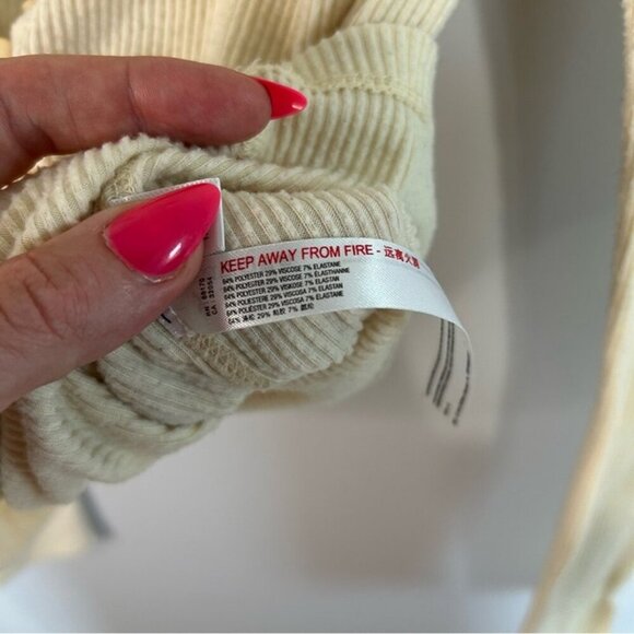 Urban Outfitters Out From Under Pale Yellow Cream Fitted Long Sleeve Top Size XS - Picture 3 of 6